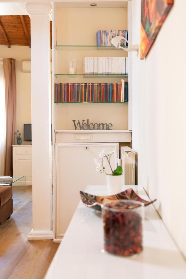 Modern, Bright Near Boboli Gardens & Santo Spirito - Homeunity Florença Exterior foto